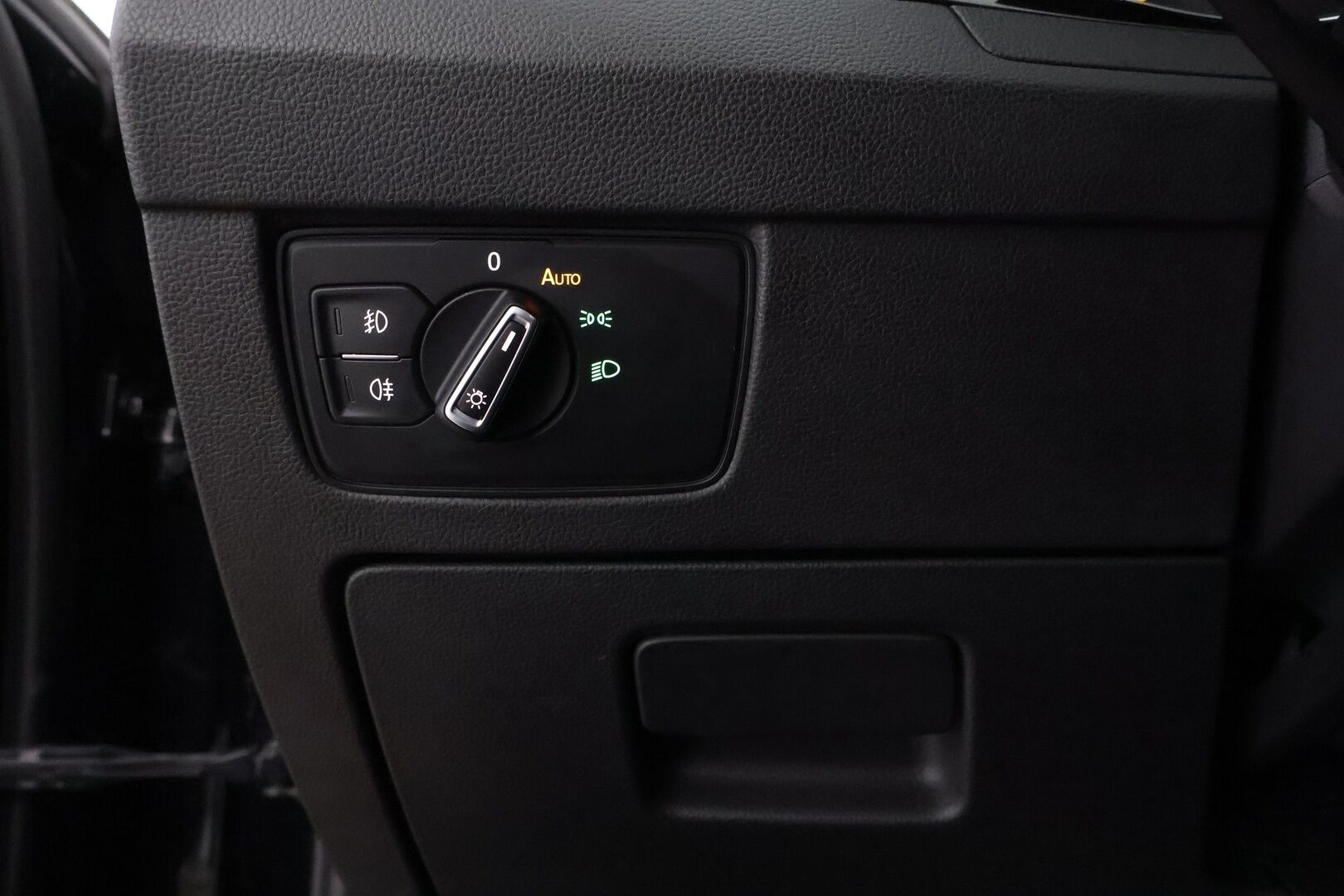 Volkswagen Passat 2018 Sedan Comfortline 1,6 TDI 88 kW (120 hv) DSG-automaatti - Webasto / Adapt. Vakkari / Keyless / Navi / Suomiauto / Juuri saapunut!