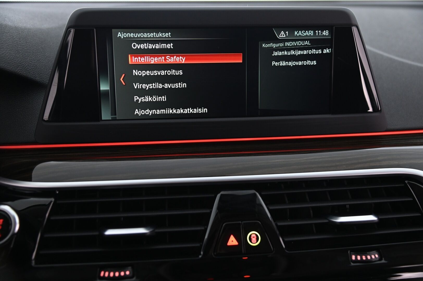 BMW 520 2019 G30 Sedan 520d A xDrive Business*Dakota nahat / Ambient / Vakkari* - *Suomi-auto / Neliveto*