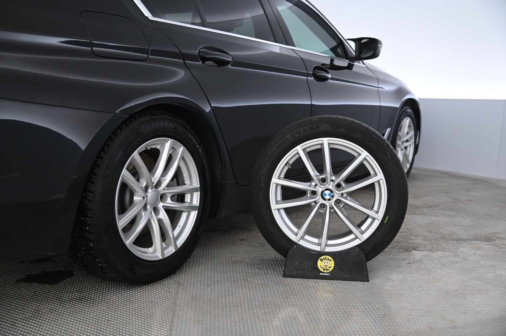 BMW 520 2019 G30 Sedan 520d A xDrive Business*Dakota nahat / Ambient / Vakkari* - *Suomi-auto / Neliveto*