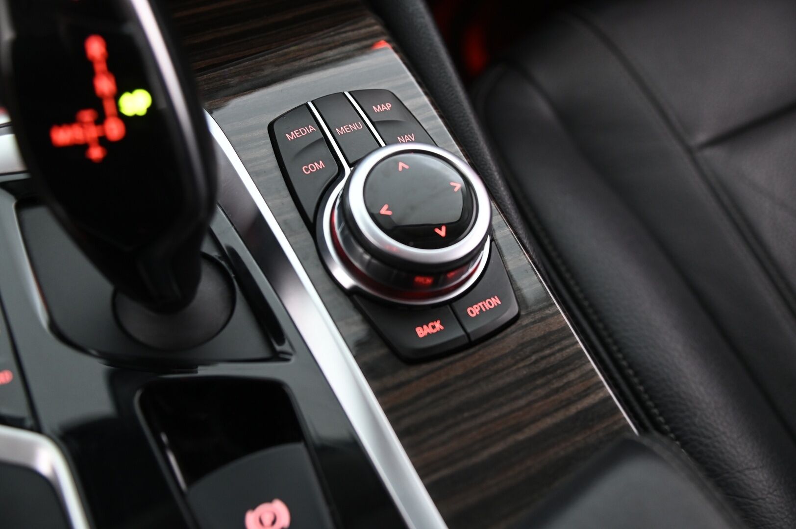 BMW 520 2019 G30 Sedan 520d A xDrive Business*Dakota nahat / Ambient / Vakkari* - *Suomi-auto / Neliveto*