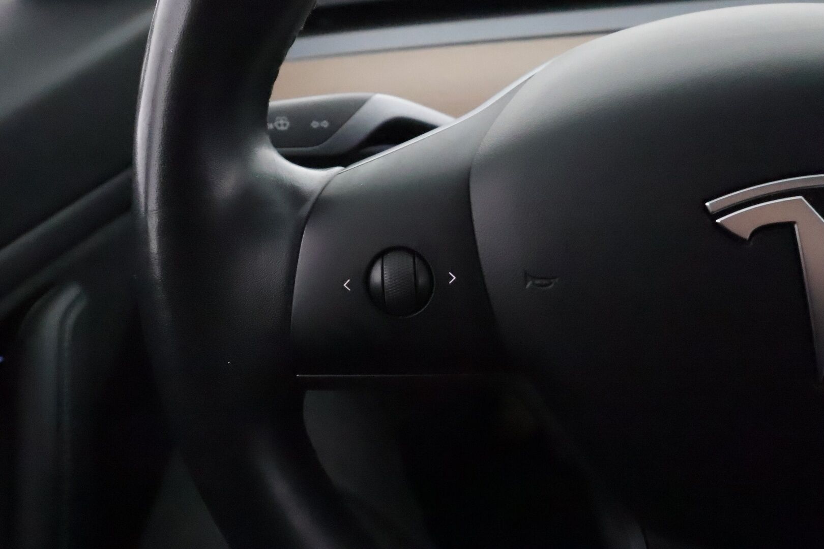 Tesla Model 3 2019 Long-Range Dual Motor AWD **Lasikatto / ACC / LED-valot / P.kamera / Muistipenkki / Navi / Kaistavahti** - 1x Omisteinen Suomi-auto / 19" Sport vanteet / Kahdet Renkaat / Akku kuntotarkastettu!