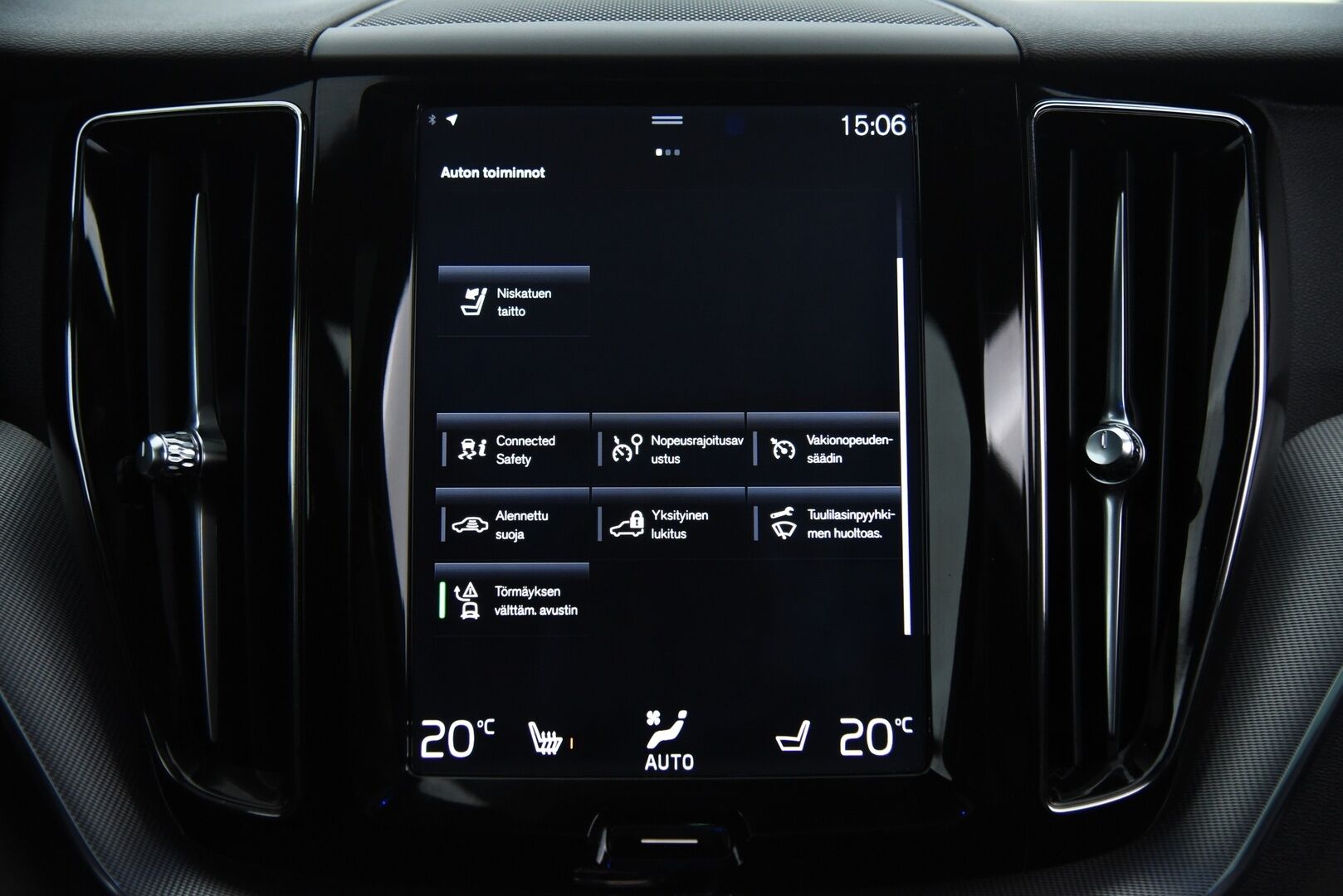 Volvo XC60 2018 T8 AWD R-Design aut / B&W / ACC / Panorama / Muistipenkki / Webasto - Bowers & Wilkins / Four-C Ilma-jousitus / Webasto - Osta nyt, maksa vasta ensi vuonna