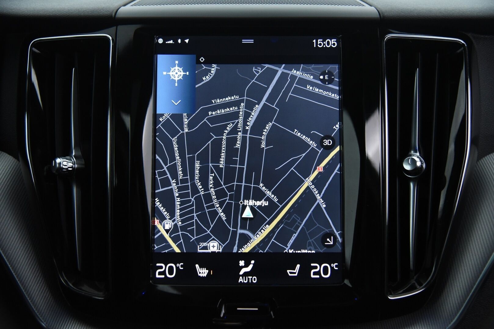 Volvo XC60 2018 T8 AWD R-Design aut / ACC / Panorama / Muistipenkki / Webasto - Bowers & Wilkins / Four-C Ilma-jousitus / Webasto
