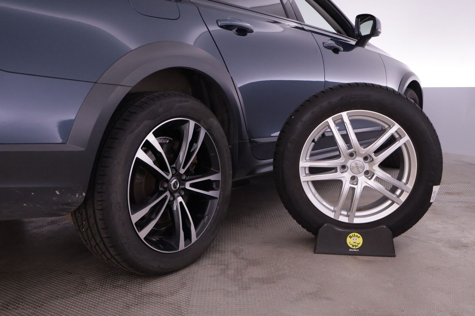 Volvo V90 Cross Country 2018 D5 AWD Pro aut - | EI ADBLUE | Suomi-Volvo | ACC | Adapt.LED | Webasto | VOC | Sporttinahat Muistilla | Taitt.Koukku | P.Kamera | Ilmastoidut Istuimet | Lämm.Ratti | KeyLess | S.Luukku | Lämm.Lasi | - KORKO VAIN 3,99 %
