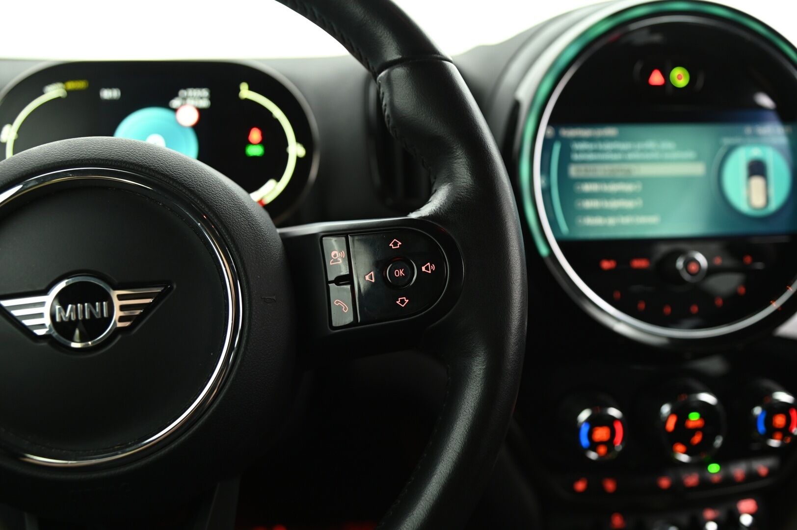 Mini Countryman 2022 Cooper S ALL4 A Maximise * Adapt. Led / Puolinahat / Vakkari / P. kamera / Digimittaristo* - Soh Arvo 92% / Juuri huollettu Mini hyvillä varusteilla! Tehtaan lupaama sähköinen kantama jopa 57km!