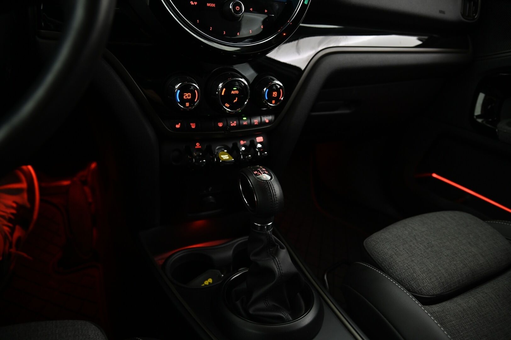 Mini Countryman 2022 Cooper S ALL4 A Maximise * Adapt. Led / Puolinahat / Vakkari / P. kamera / Digimittaristo* - Soh Arvo 92% / Juuri huollettu Mini hyvillä varusteilla! Tehtaan lupaama sähköinen kantama jopa 57km!