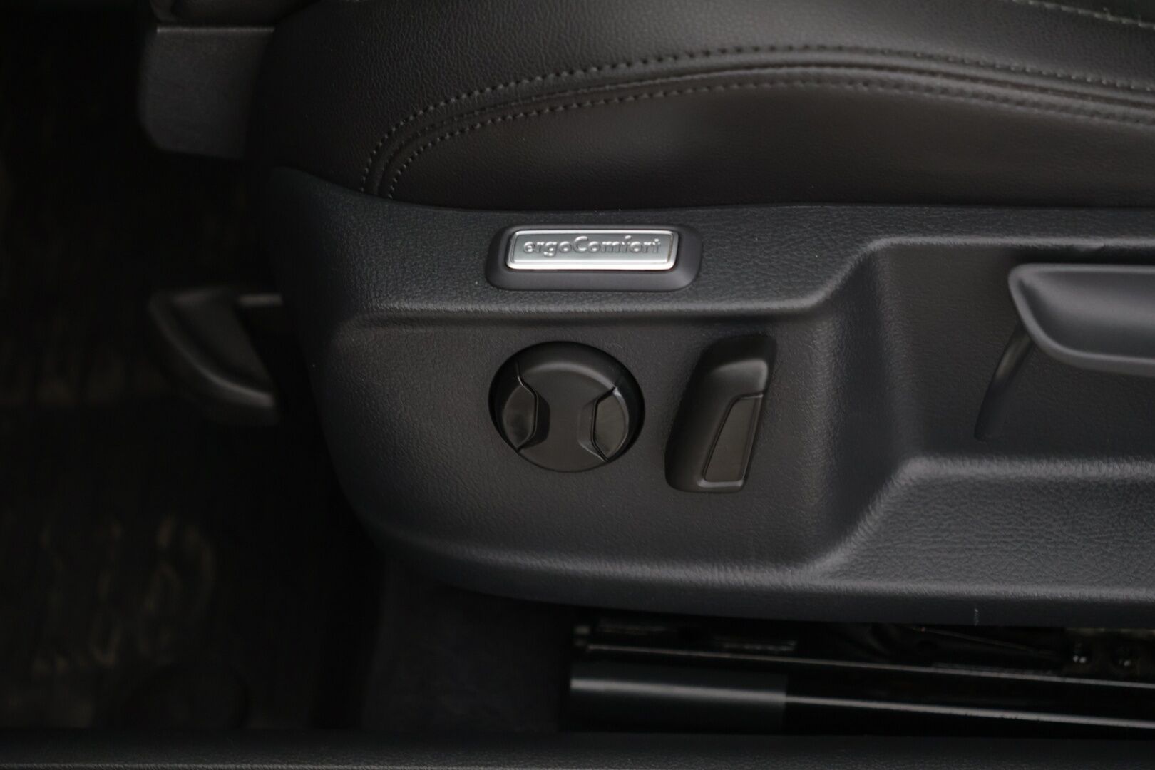Volkswagen Passat 2018 Variant GTE Plug-In Hybrid 160 kW (218 hv) DSG-automaatti | Webasto | Sähkökontti | ACC - Siisti! | Huollettu hyvin | Kahdet renkaat 