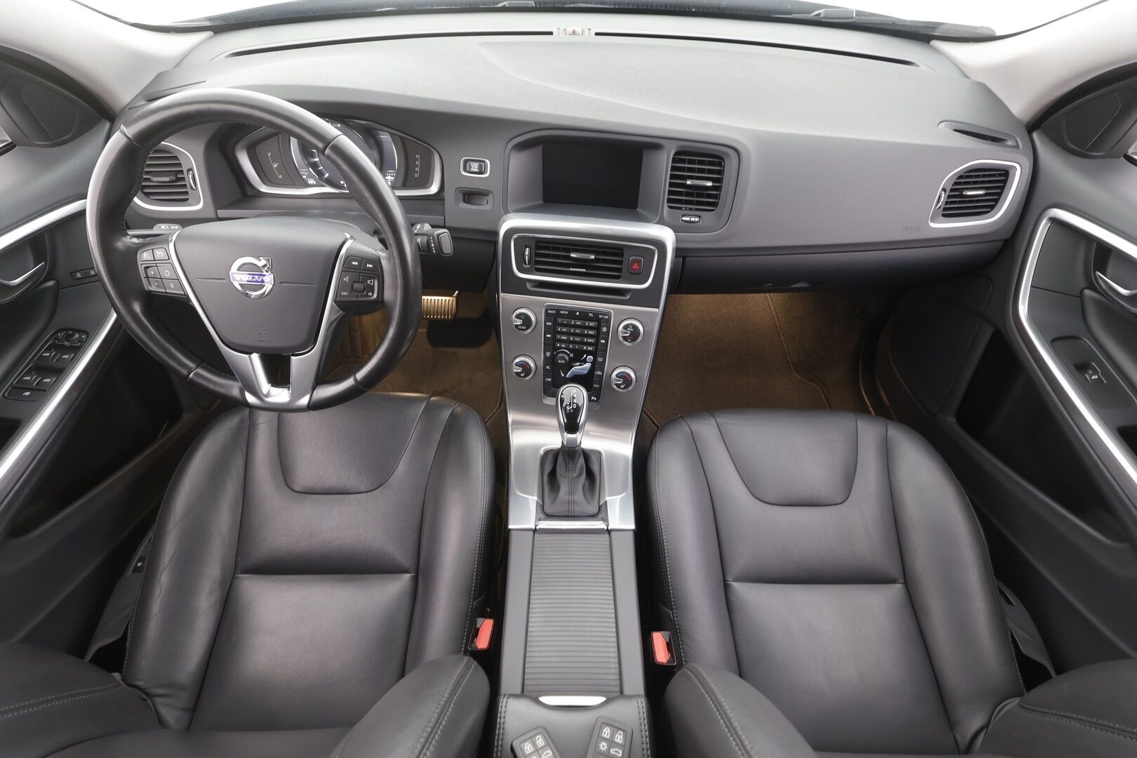Volvo S60 2018 T3 Business Classic Summum aut - | Muistipenkki | Nahkasisusta | Xenon | Akt. kaarrevalot | P.kamera | Digimittaristo | Navi | Keyless | BT | Lämm. ratti | Merkkihuollot |  