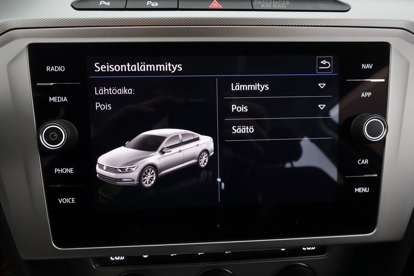 Volkswagen Passat 2018 Sedan Comfortline 1,4 TSI 92 kW (125 hv) DSG-automaatti **Webasto / Koukku / Adapt.Vakkari / LED-valot / P.Tutkat** - Navi / 3-Alueinen AC / 2x Renkaat