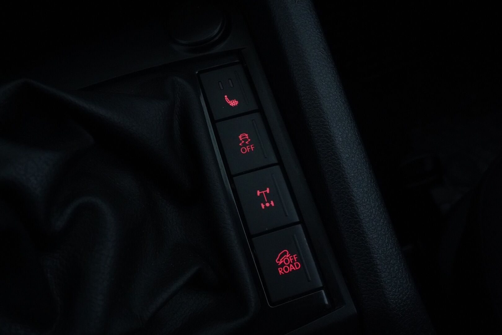 Volkswagen Amarok 2019 3.0 TDI 120kW 4MOTION 3080kg DC Trendline PRO - Webasto | Tutka | App-connect | Kahdet renkaat aluvantein | Hieno!