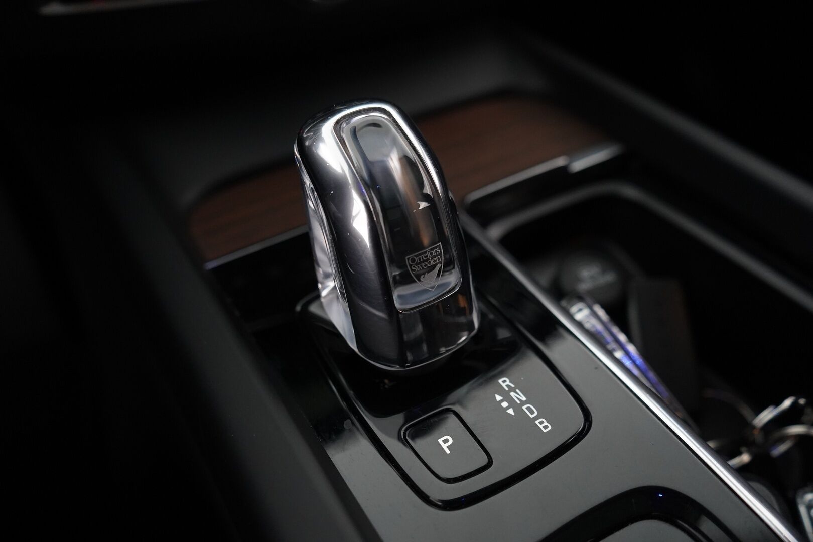 Volvo XC60 2018 T8 AWD Inscription aut   *Suomi-auto / Lasikatto / ACC / Koukku / Nahkasisusta - *Jakopää tehty 02/25 117tkm! / Uudet kesärenkaat!