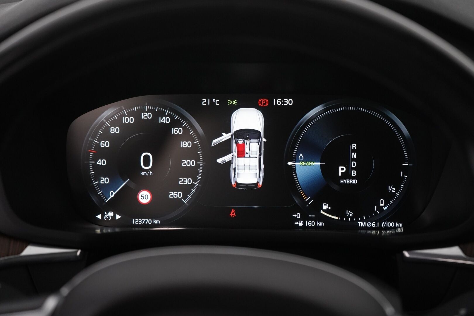 Volvo XC60 2018 T8 AWD Inscription aut   *Suomi-auto / Lasikatto / ACC / Koukku / Nahkasisusta - *Jakopää tehty 02/25 117tkm! / Uudet kesärenkaat!