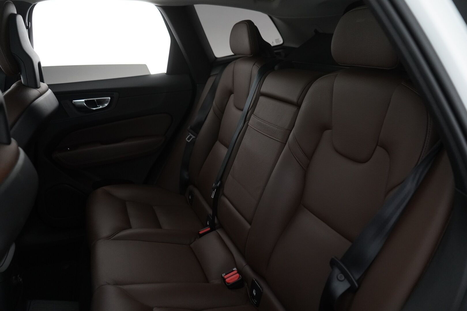 Volvo XC60 2018 T8 AWD Inscription aut   *Suomi-auto / Lasikatto / ACC / Koukku / Nahkasisusta - *Jakopää tehty 02/25 117tkm! / Uudet kesärenkaat!