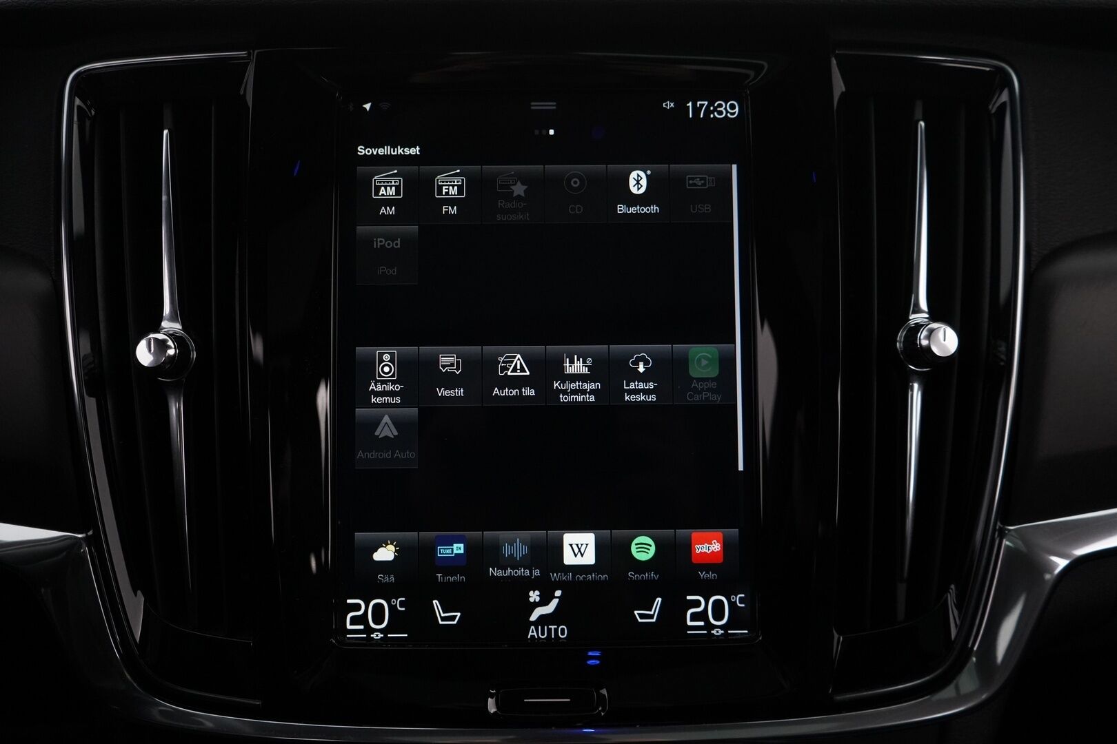 Volvo V90 Cross Country 2018 D5 AWD Pro aut *Bowers&Wilkins / 360° / ACC / HUD / Koukku / Webasto / Panorama* - Suomi-auto / Ei AdBlueta / Jakohihna vaihdettu 9/2025 / 2x Volvon vanteet / Huippuvarusteltu
