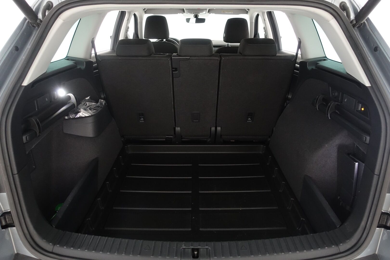 Skoda Kodiaq 2018 2,0 TSI 4x4 Ambition DSG Autom. - | Suomi-auto | Webasto | P.Kamera | LED | Merkkikirja | Ratinlämmitin | 2X Renkaat & Vanteet |