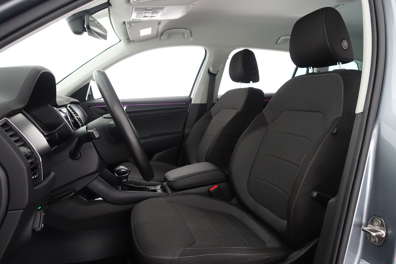 Skoda Kodiaq 2018 2,0 TSI 4x4 Ambition DSG Autom. - | Suomi-auto | Webasto | P.Kamera | Koukku | LED | Merkkikirja | Ratinlämmitin | 2X Renkaat & Vanteet |