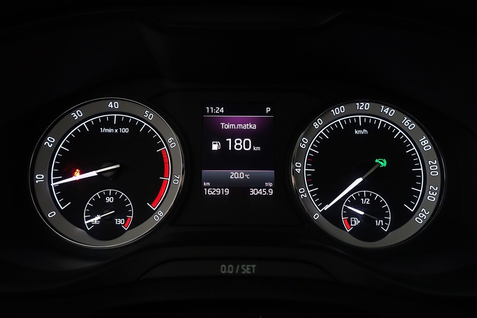 Skoda Kodiaq 2018 2,0 TSI 4x4 Ambition DSG Autom. - | Suomi-auto | Webasto | P.Kamera | Koukku | LED | Merkkikirja | Ratinlämmitin | 2X Renkaat & Vanteet |