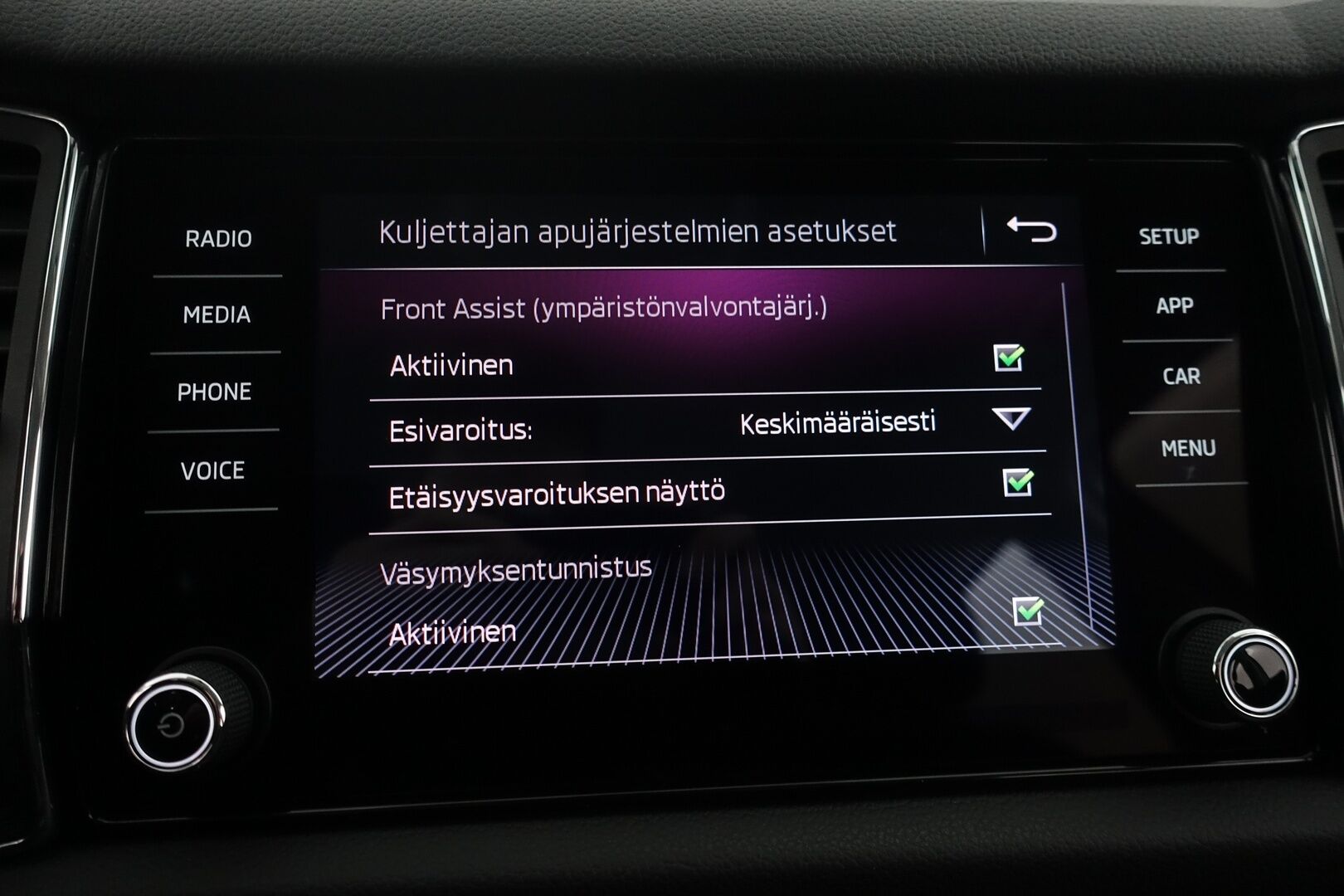 Skoda Kodiaq 2018 2,0 TSI 4x4 Ambition DSG Autom. - | Suomi-auto | Webasto | P.Kamera | LED | Merkkikirja | Ratinlämmitin | 2X Renkaat & Vanteet |