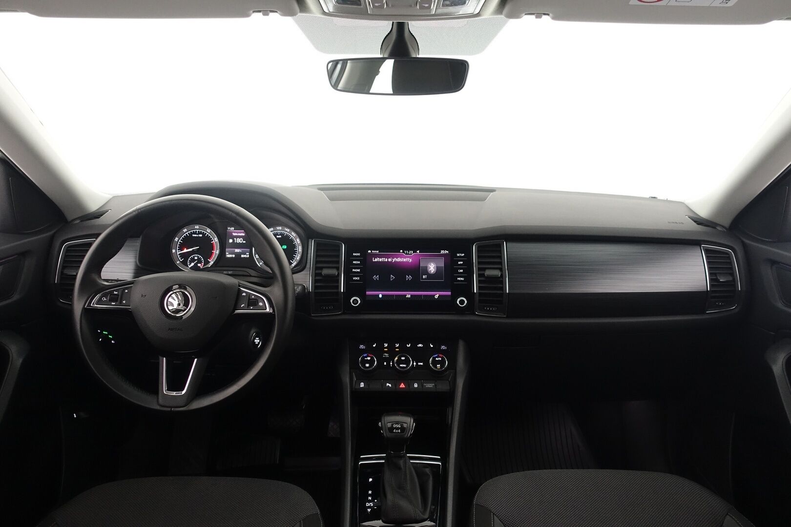 Skoda Kodiaq 2018 2,0 TSI 4x4 Ambition DSG Autom. - | Suomi-auto | Webasto | P.Kamera | LED | Merkkikirja | Ratinlämmitin | 2X Renkaat & Vanteet |