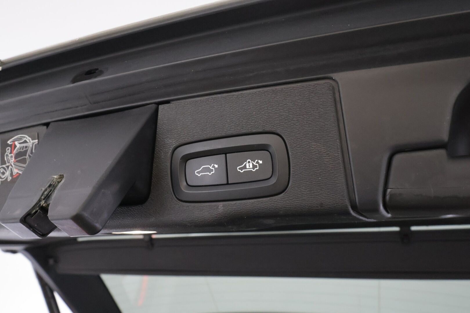 Volvo XC60 2018 D4 AWD Business R-Design aut * ACC / Bower & Wilkins / Webasto / Koukku / Muistipenkki / Keyless / LED * - Suomi-auto / Kahdet renkaat