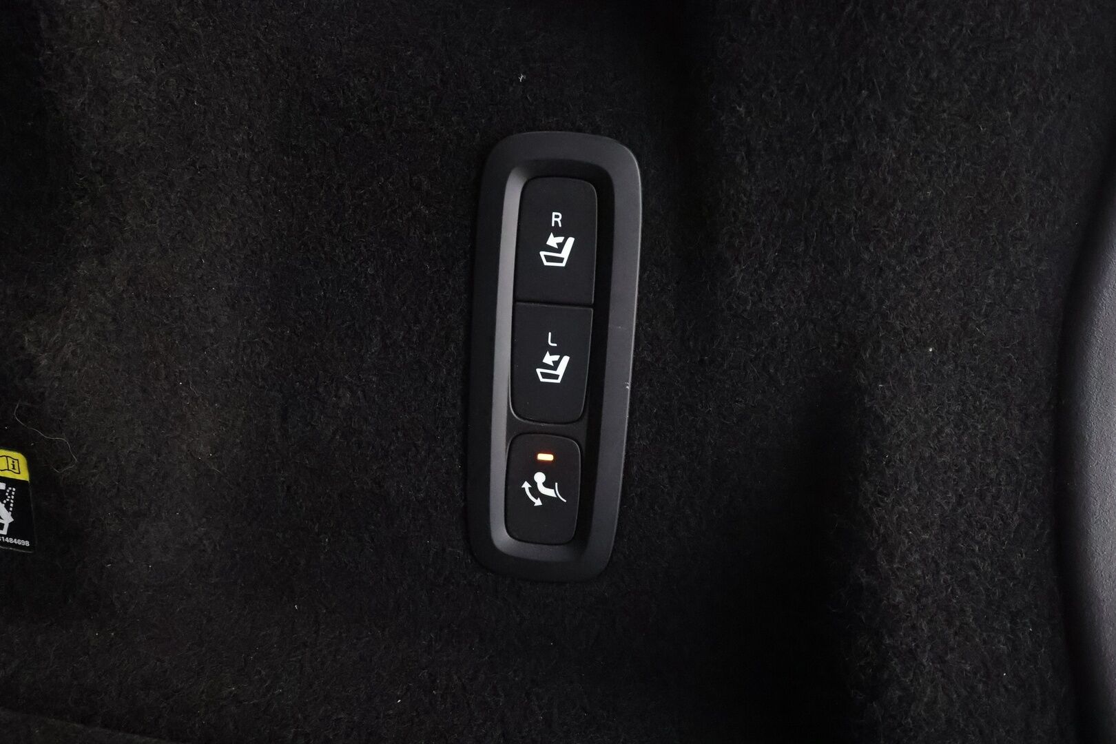 Volvo XC60 2018 D4 AWD Business R-Design aut * ACC / Bower & Wilkins / Webasto / Koukku / Muistipenkki / Keyless / LED * - Suomi-auto / Kahdet renkaat