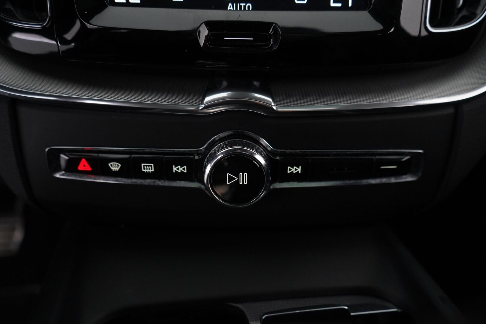 Volvo XC60 2018 T8 AWD Business R-Design aut *360-Kamera / Koukku / Panorama / Hud / Webasto / ACC / Muistipenkki / Pilot-assist - Suomi-auto / Viimeisin huolto 203tkm / Kahdet alumiinivanteet / Huippuvarusteet