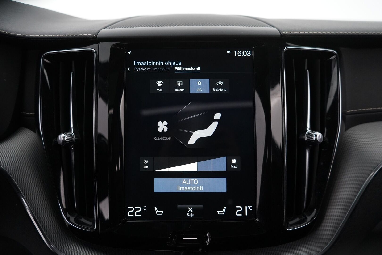 Volvo XC60 2018 T8 AWD Business R-Design aut *360-Kamera / Koukku / Panorama / Hud / Webasto / ACC / Muistipenkki / Pilot-assist - Suomi-auto / Viimeisin huolto 203tkm / Kahdet alumiinivanteet / Huippuvarusteet