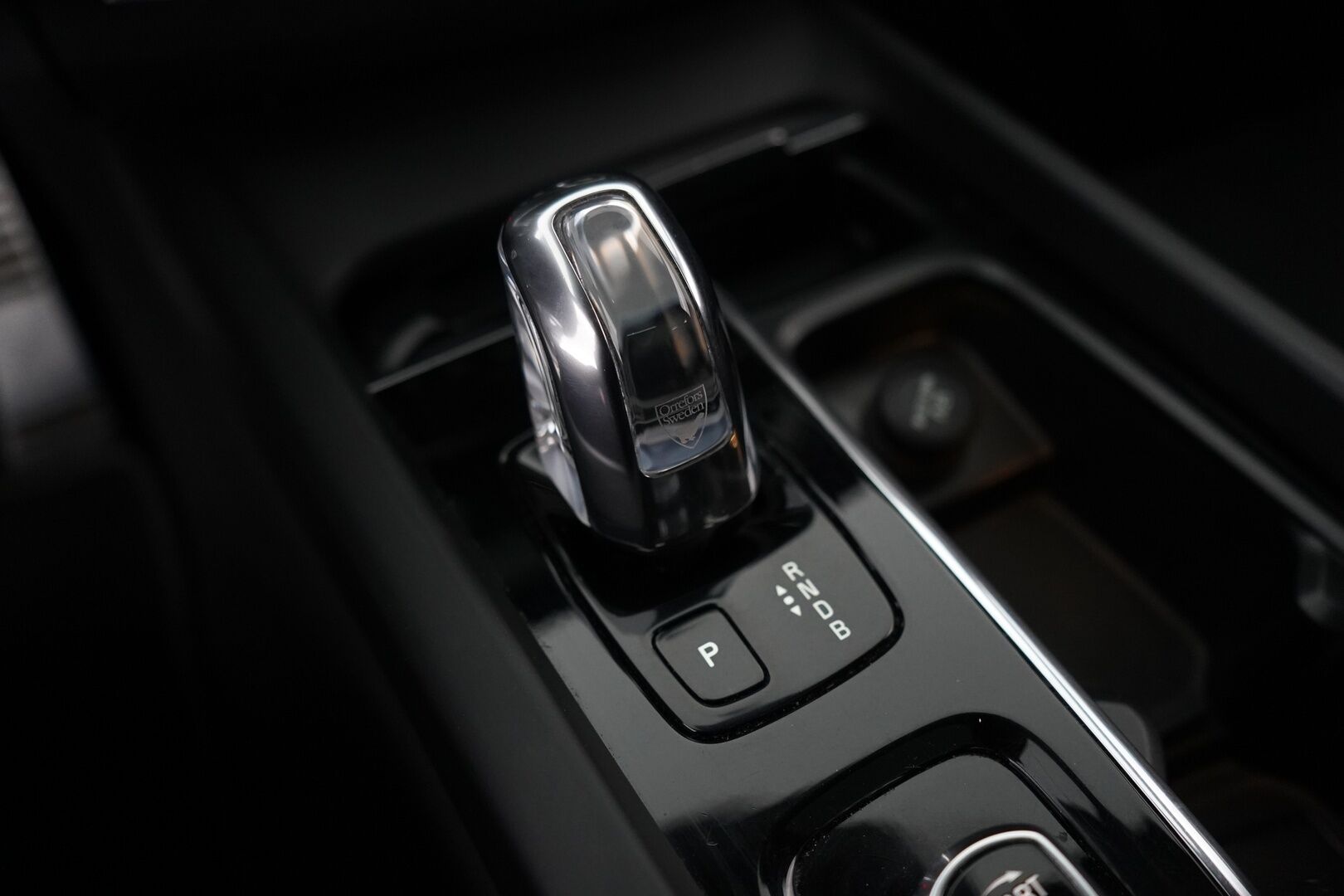 Volvo XC60 2018 T8 AWD Business R-Design aut *360-Kamera / Koukku / Panorama / Hud / Webasto / ACC / Muistipenkki / Pilot-assist - Suomi-auto / Viimeisin huolto 203tkm / Kahdet alumiinivanteet / Huippuvarusteet
