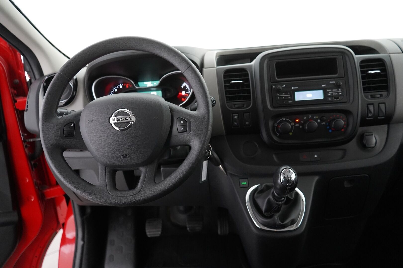 Nissan NV300 2018 Combi 1,6 dCi 95 6 M/T L1H1 1.2t FWD Comfort - KATSO HINTA! | Webasto | Vakkari | Suomi-auto | 9-paikkainen | Seuraava katsastus 03/27 | 2x renkaat | Juuri huollettu