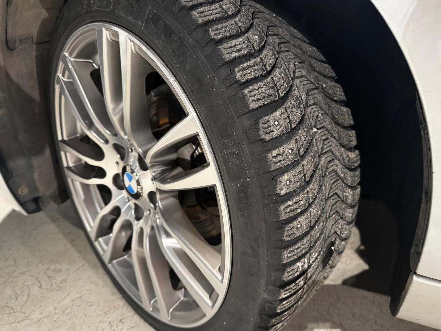 BMW 320 2013 F31 Touring 320d TwinPower Turbo A xDrive Business Automatic M Sport *YritysOutlet - Myydään vain yrityksille* - YritysOutlet - Myydään vain yrityksille