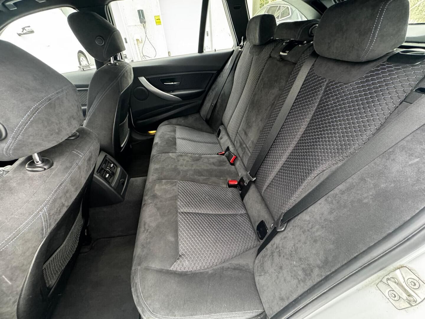 BMW 320 2013 F31 Touring 320d TwinPower Turbo A xDrive Business Automatic M Sport *YritysOutlet - Myydään vain yrityksille* - YritysOutlet - Myydään vain yrityksille