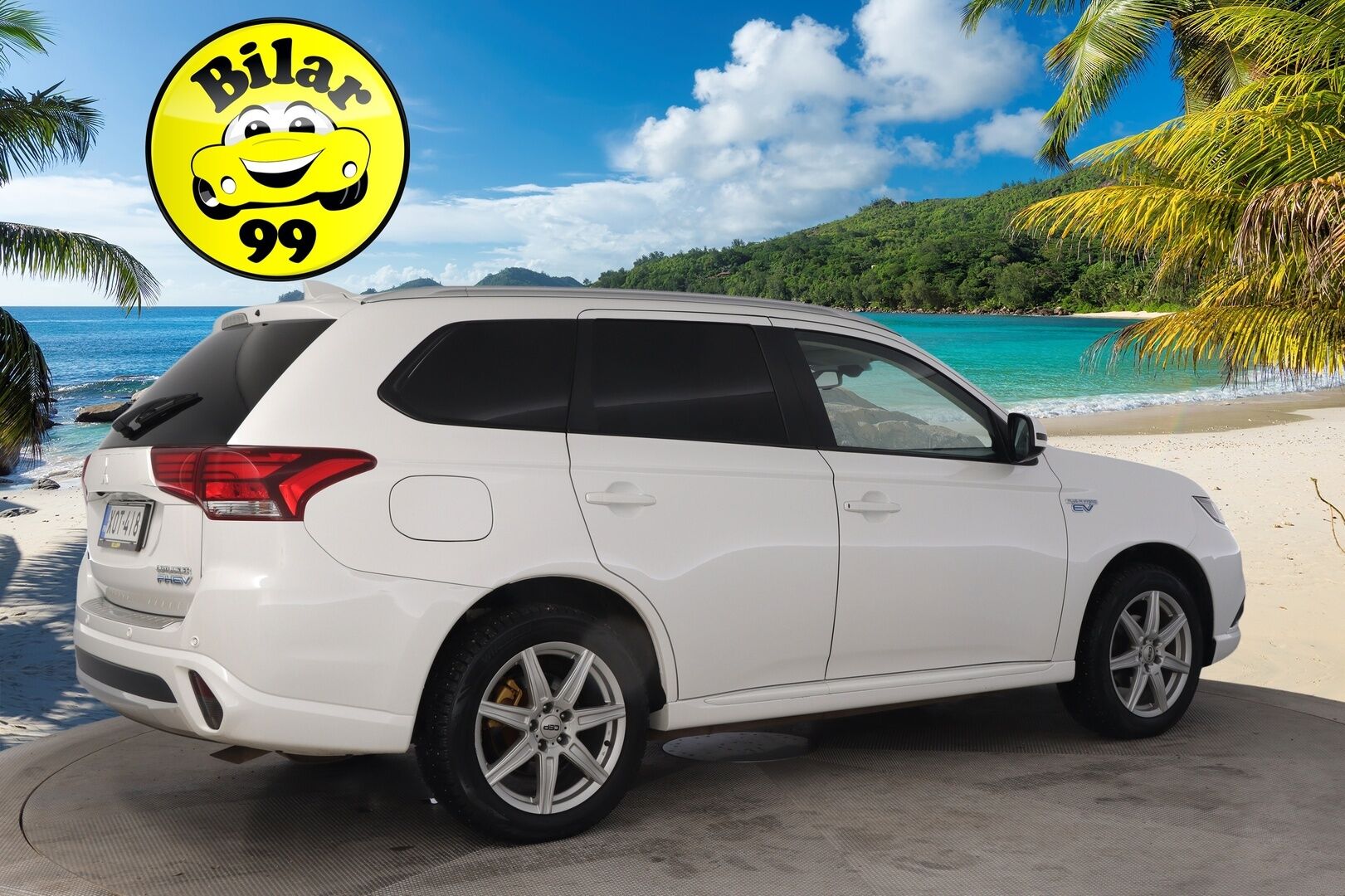 Mitsubishi Outlander 2016 Instyle Navi 4WD Aut *P-Kamera / Rockford Audio / Navi* - *Hyvät Nastat / Juuri tullut / Juuri leimattu* - HULLU BLACKWEEK KORKOTARJOUS 2,49%