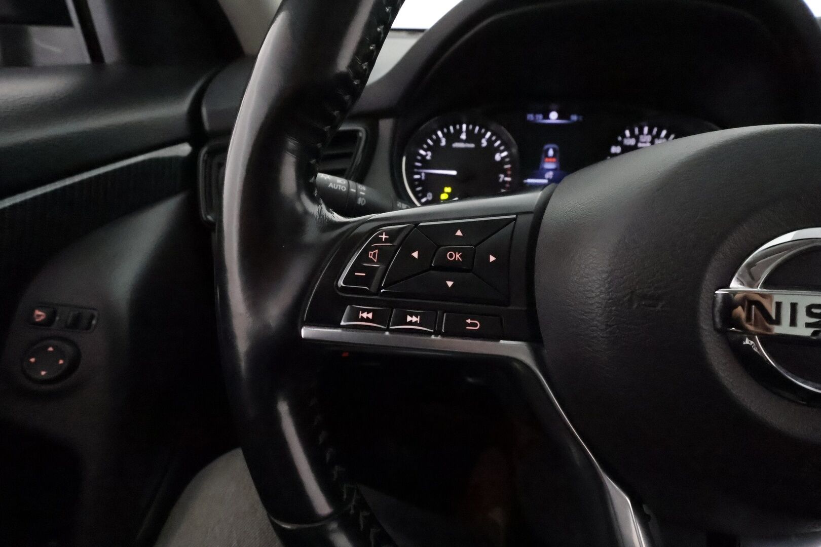 Nissan X-Trail 2018 DIG-T 163 N-Connecta 2WD MT 7 seats - Suomiauto / Panorama / 360-Kamera / Vetokoukku / Ratinlämmitys / LED / KeylessGo / Huippuvarusteet / Juuri tullut Tampereelle!