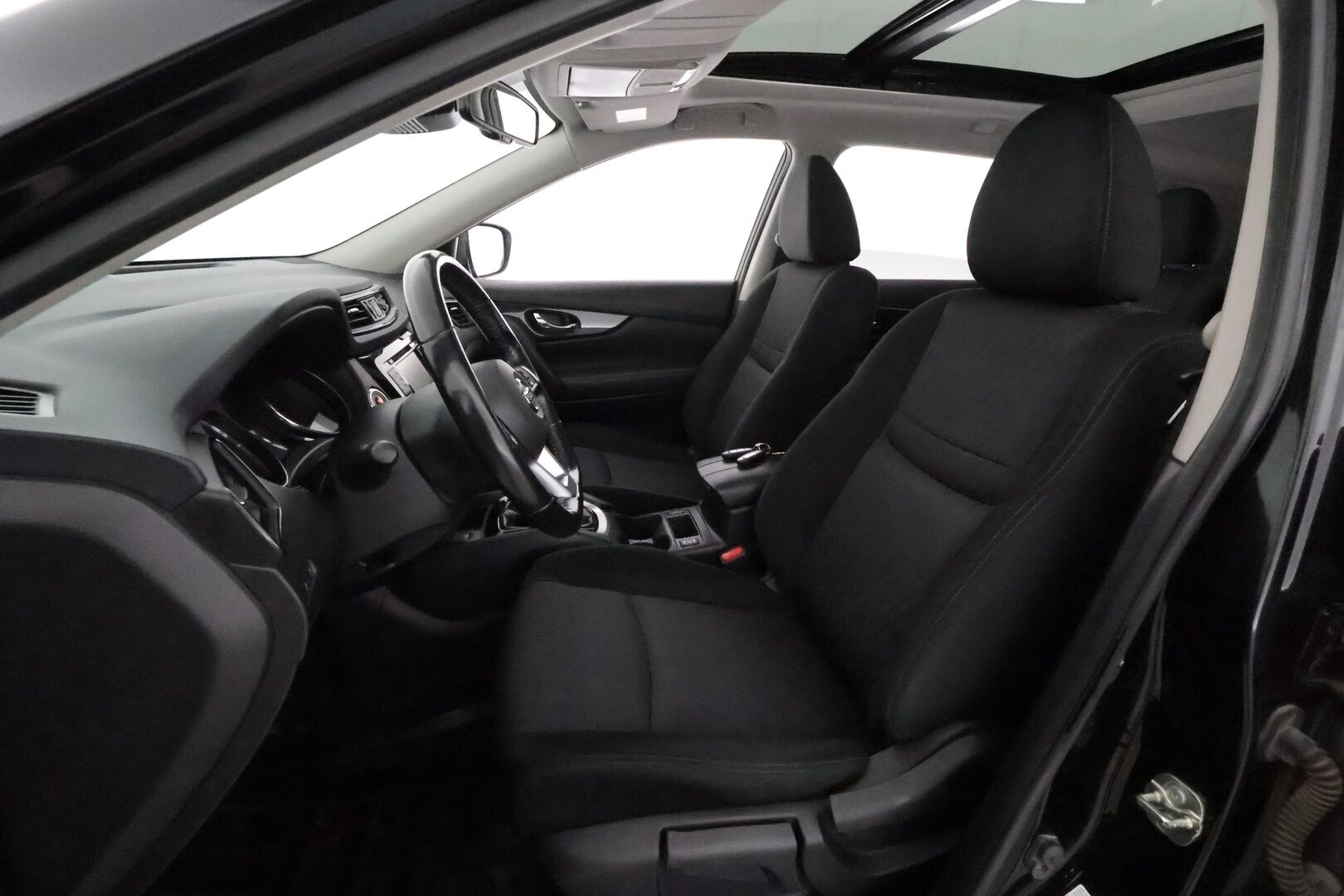 Nissan X-Trail 2018 DIG-T 163 N-Connecta 2WD MT 7 seats - Suomiauto / Panorama / 360-Kamera / Vetokoukku / Ratinlämmitys / LED / KeylessGo / Huippuvarusteet / Juuri tullut Tampereelle!