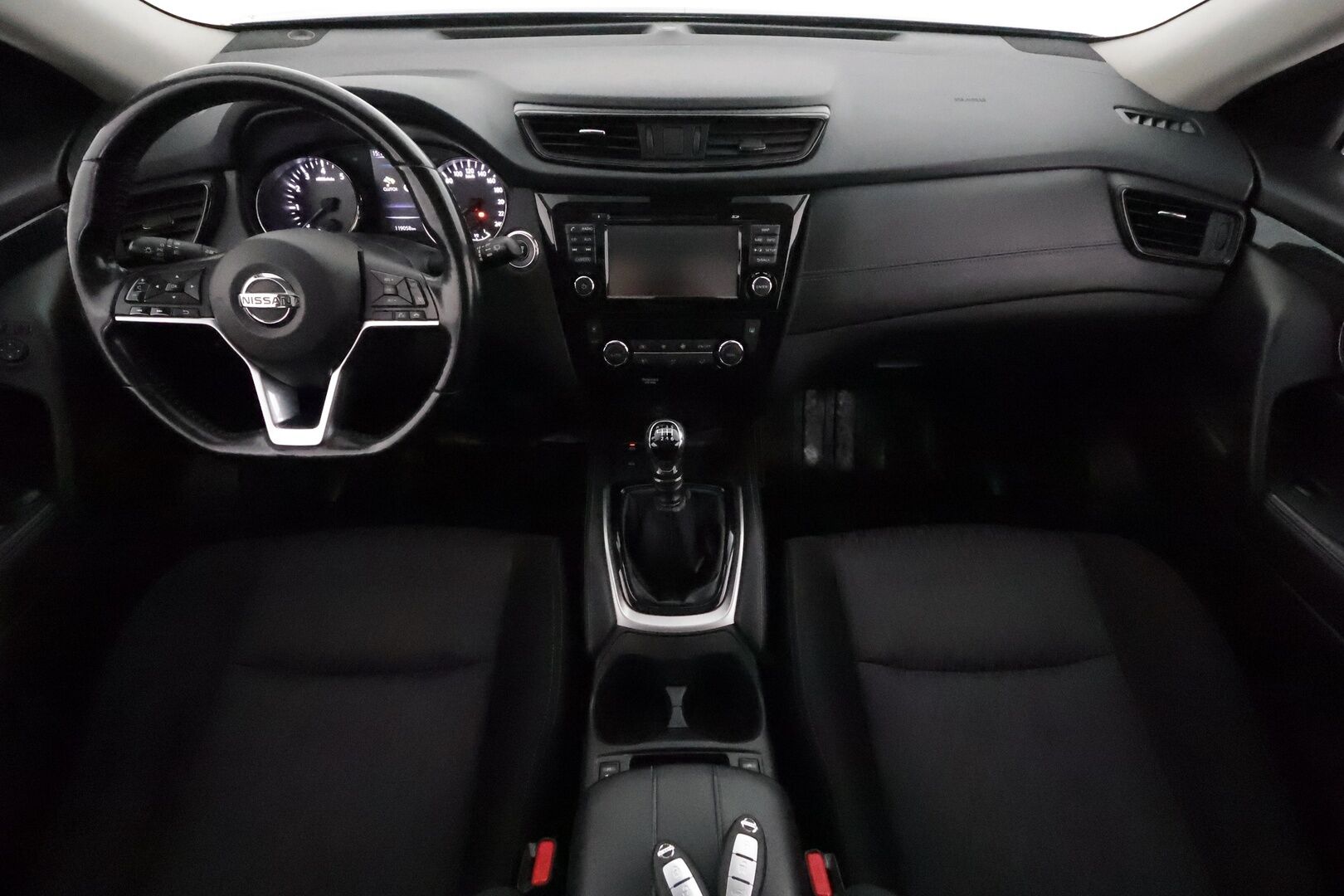 Nissan X-Trail 2018 DIG-T 163 N-Connecta 2WD MT 7 seats - Suomiauto / Panorama / 360-Kamera / Vetokoukku / Ratinlämmitys / LED / KeylessGo / Huippuvarusteet / Juuri tullut Tampereelle!