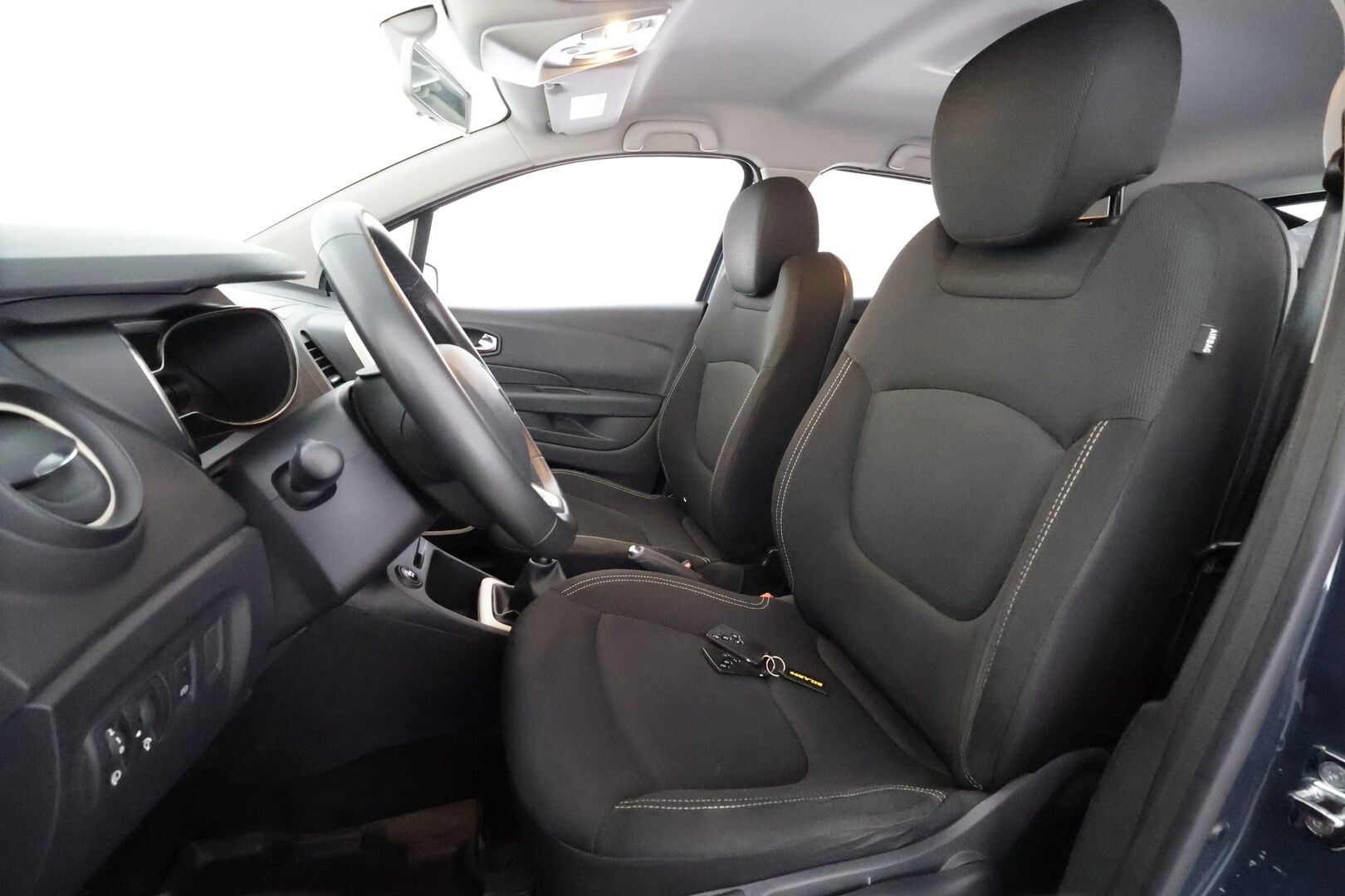 Renault Captur 2019 TCe 90 Zen - | Vakkari | Navi | P.tutka | Bluetooth | Facelift | Suomi-auto | Kahdet renkaat |