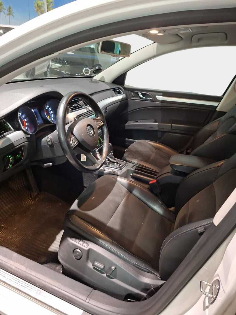 Skoda Superb 2014 SUPERB Farmari (AC) 4ov 1968cm3 A - | Webasto | Navi | Nahka-Alcantarat Sähkösäädöin | Muisti Kuljettajalla | Bluetooth | Tutkat | Irr.Koukku | P.Avustin |