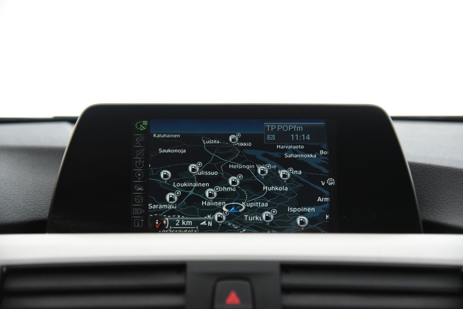 BMW 318 2016 3-sarja F31 Touring 318d A Business / Vetokoukku / P. Tutkat / Lohkolämmitin / Sähkökontti - 2x Hyvät renkaat!