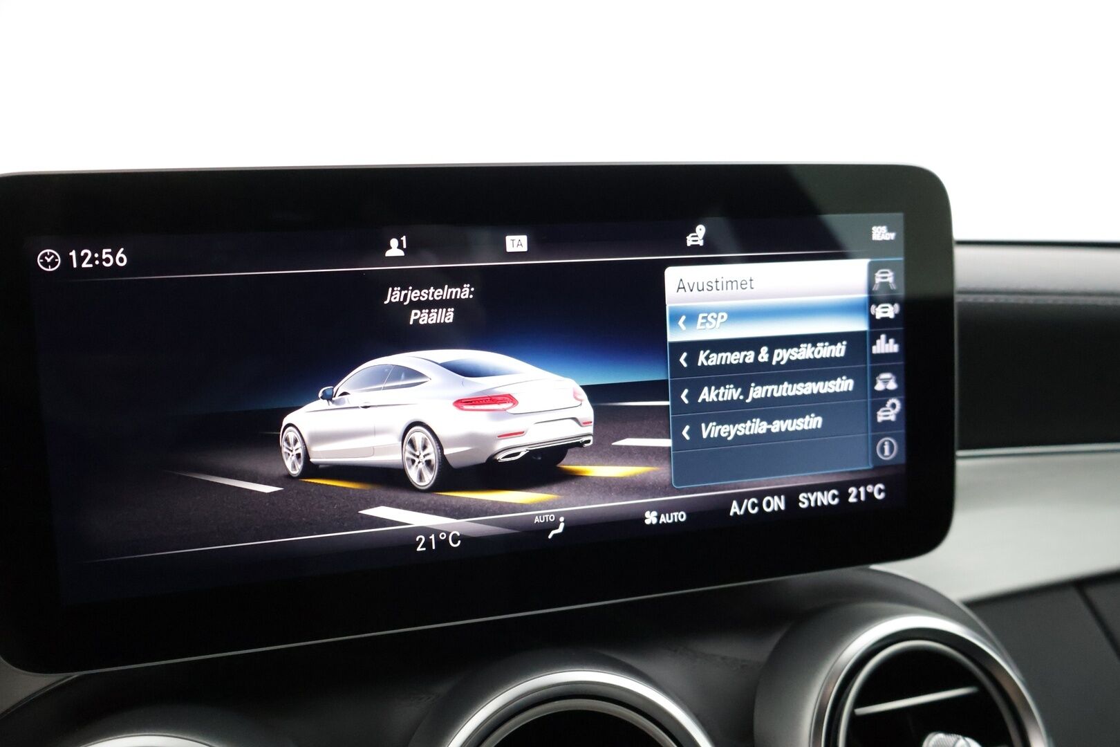 Mercedes-Benz C 2019 200 A Coupé AMG-Styling * Comand / P-Kamera / Sporttinahat / Navi / AppleCarPlay * - 3,99 % KORKOTARJOUS TÄHÄN AUTOON - * 2-om Suomi-auto / Merkkiliikkeen Huoltohistoria *