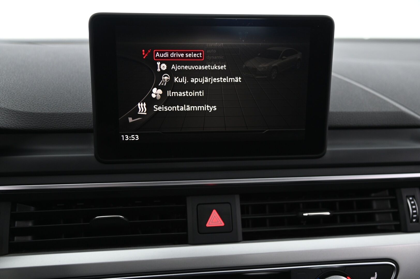 Audi A4 2018 Sedan Business Comfort S line Edition 1,4 TFSI 110 kW S tronic *Webasto / S-Line / Koukku* - *2-OM. / Audi Connect / Suomi-auto / Alle taittuva koukku* Juuri saapunut!