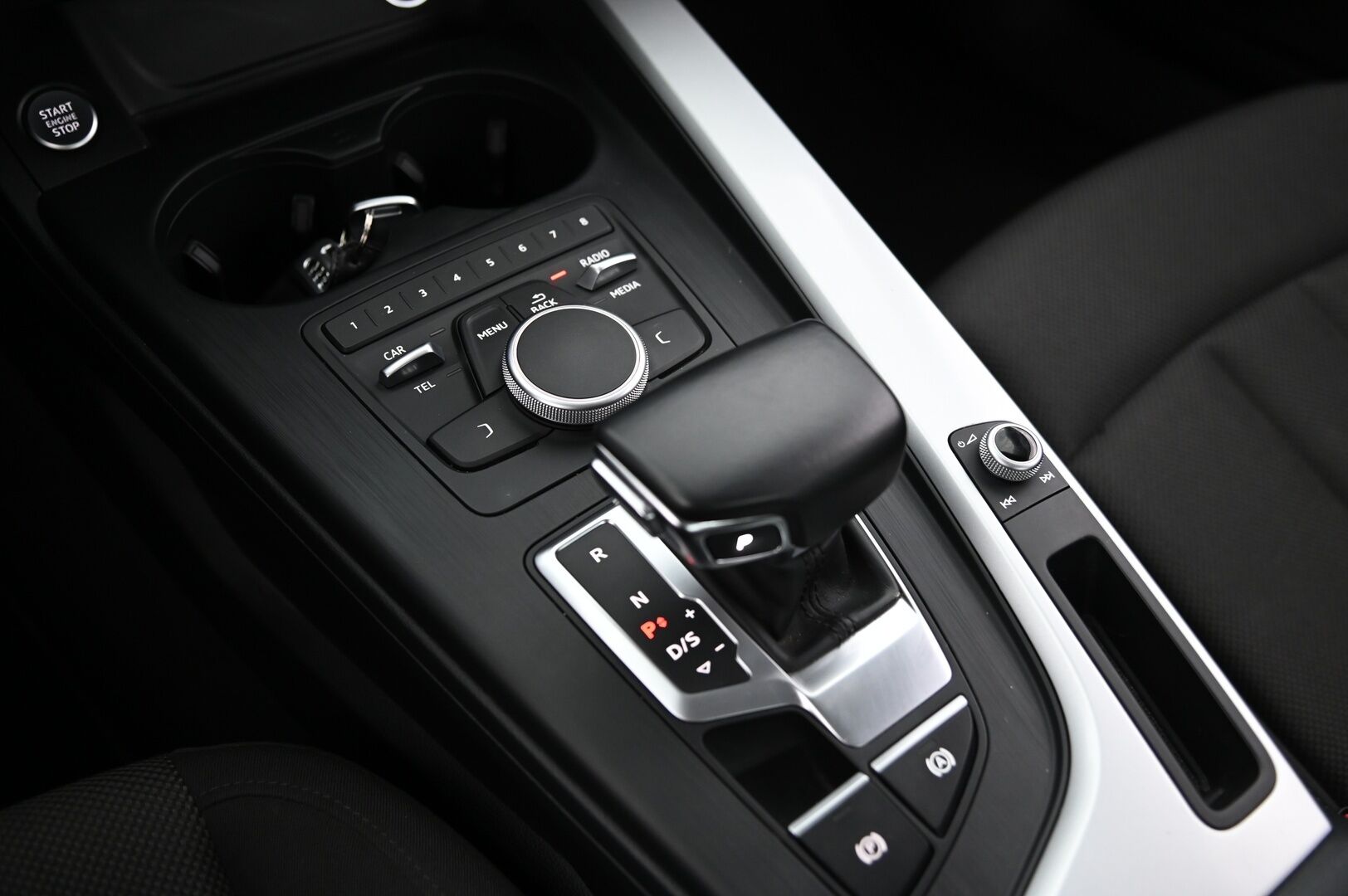 Audi A4 2018 Sedan Business Comfort S line Edition 1,4 TFSI 110 kW S tronic *Webasto / S-Line / Koukku* - *2-OM. / Audi Connect / Suomi-auto / Alle taittuva koukku* Juuri saapunut!