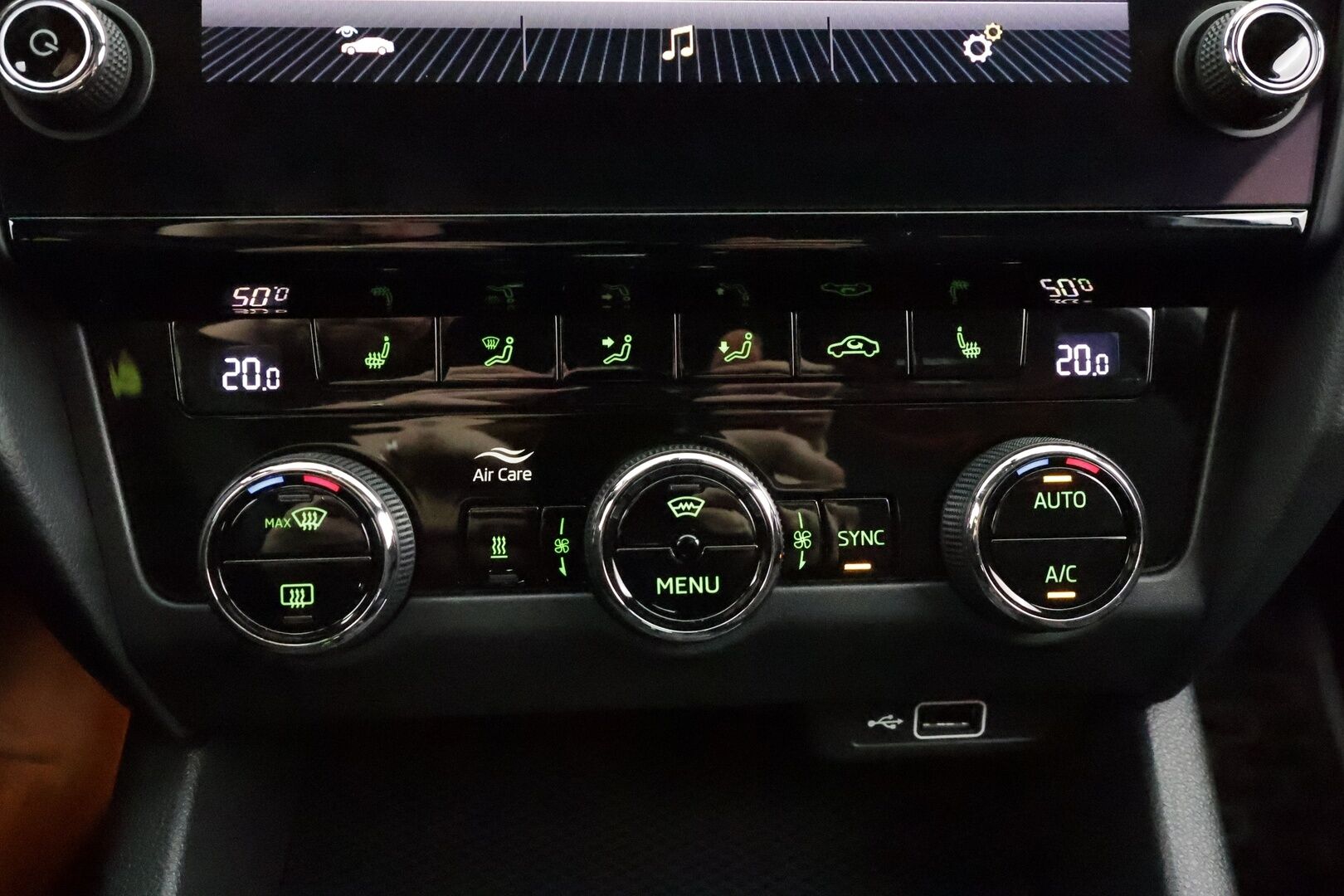 Skoda Octavia 2018 Combi 2,0 TSI RS DSG  * Webasto / ACC / LED / P.kamera / Navi / Keyless * - Facelift / Suomi-auto / Kahdet renkaat - HULLU BLACKWEEK KORKOTARJOUS 2,49%