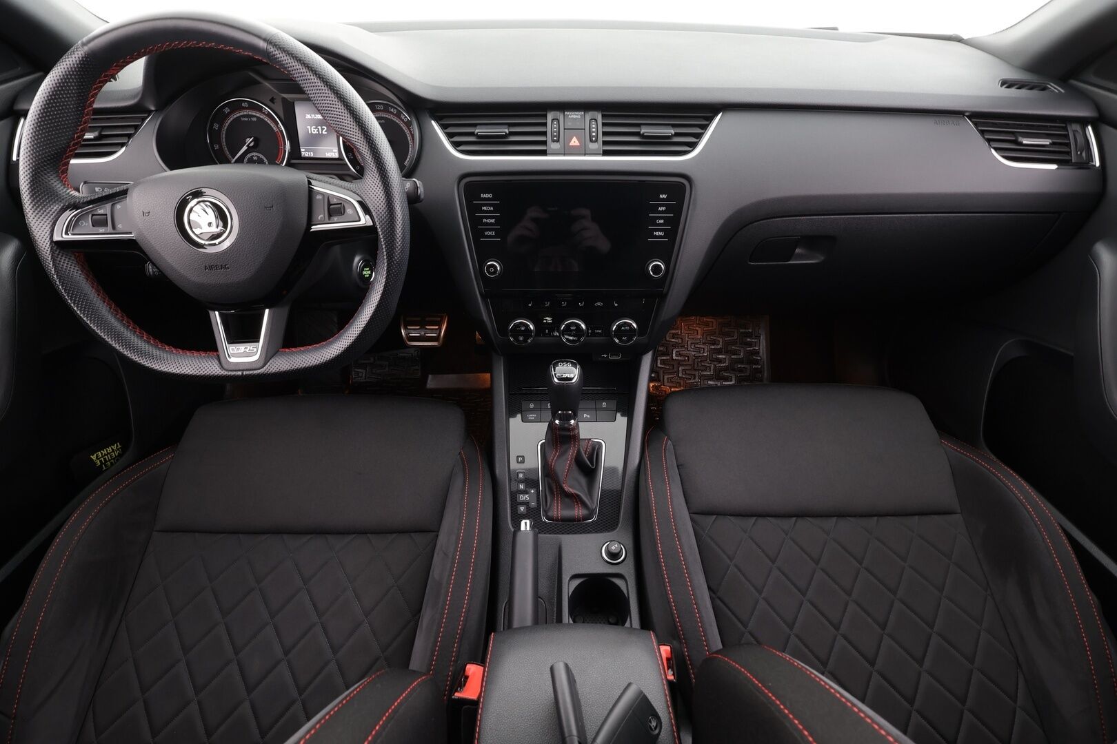 Skoda Octavia 2018 Combi 2,0 TSI RS DSG  * Webasto / ACC / LED / P.kamera / Navi / Keyless * - Facelift / Suomi-auto / Kahdet renkaat - HULLU BLACKWEEK KORKOTARJOUS 2,49%