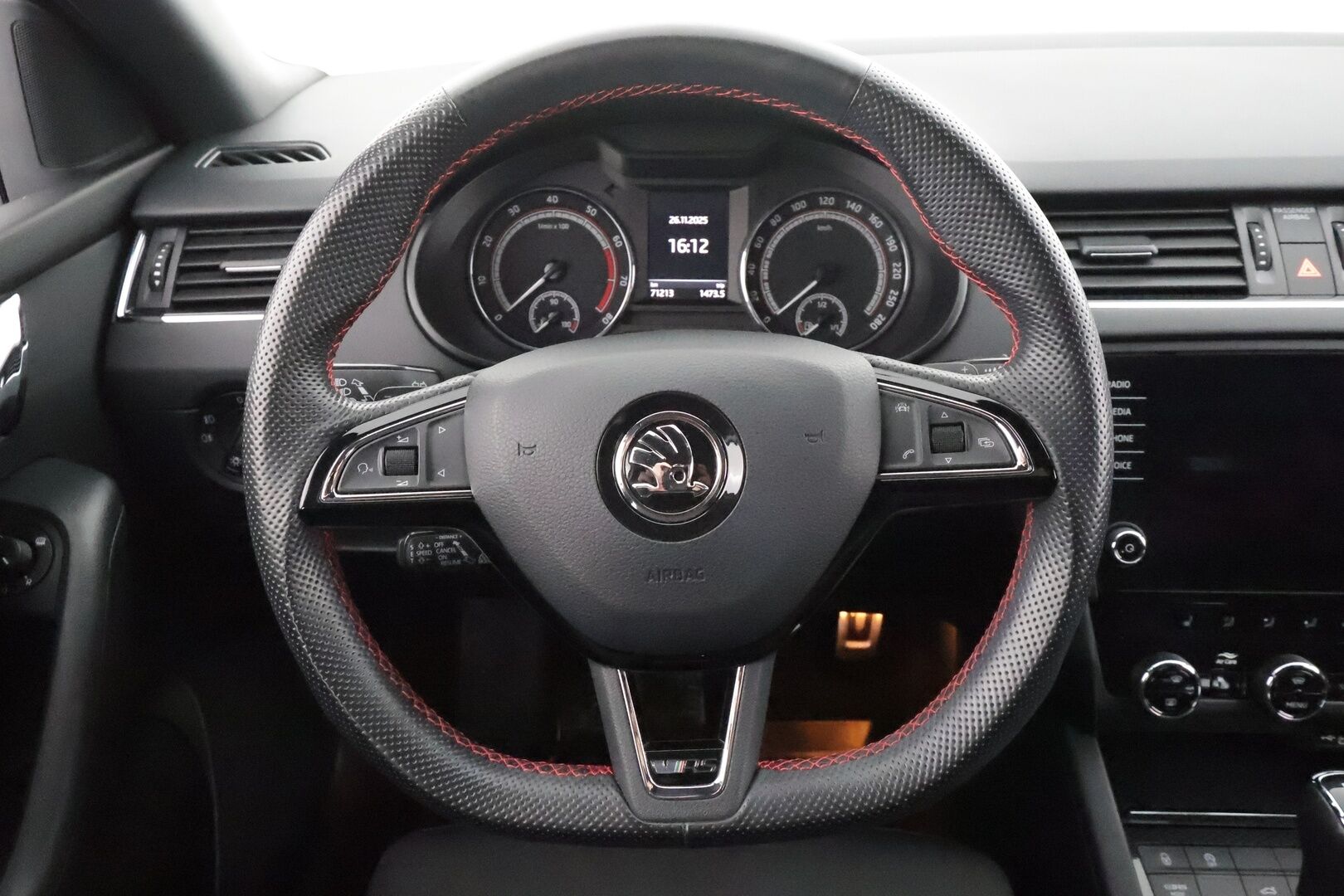 Skoda Octavia 2018 Combi 2,0 TSI RS DSG  * Webasto / ACC / LED / P.kamera / Navi / Keyless * - Facelift / Suomi-auto / Kahdet renkaat - HULLU BLACKWEEK KORKOTARJOUS 2,49%