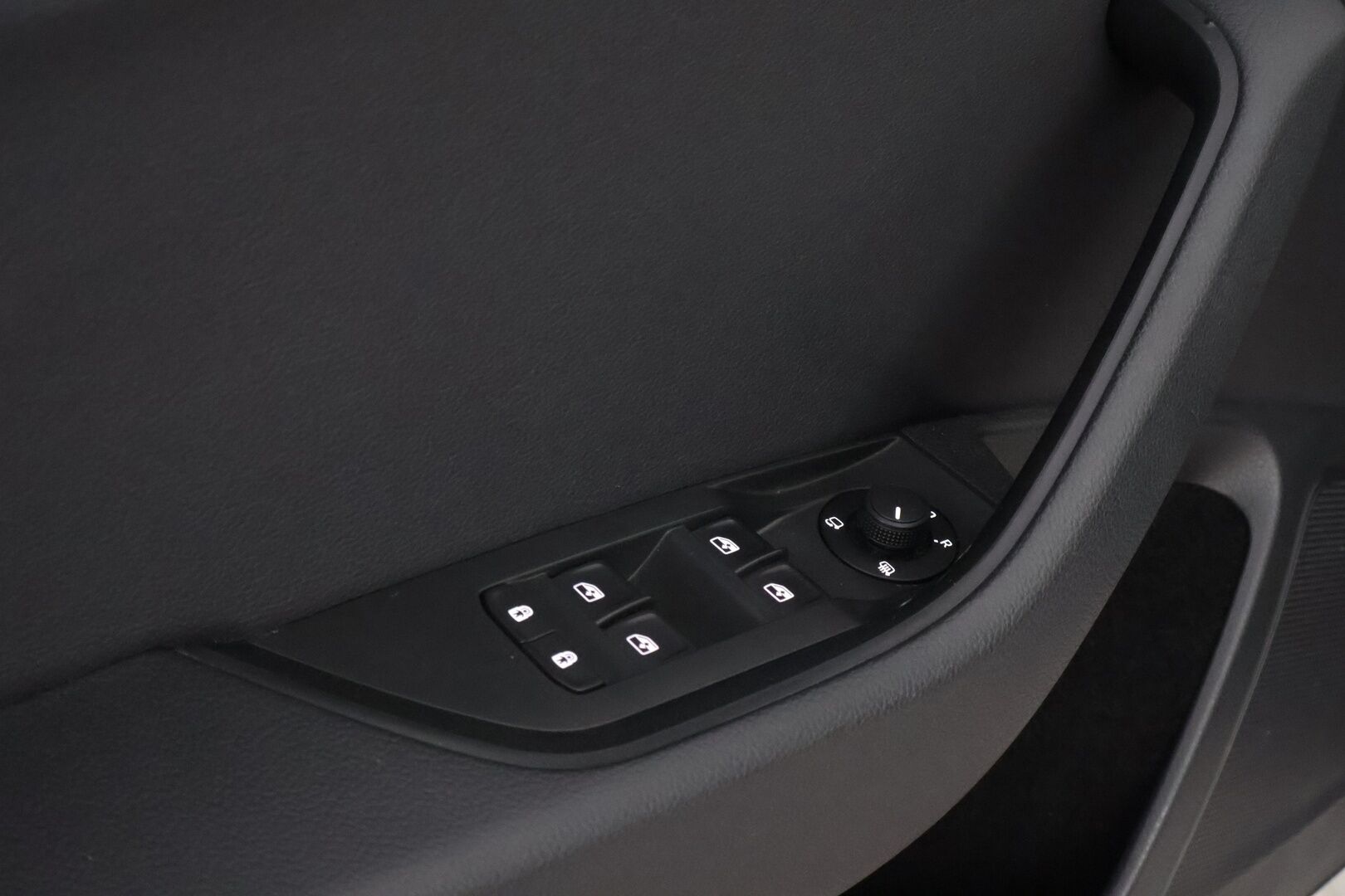 Skoda Superb 2018 1,4 TSI ACT Ambition BusinessLine * Webasto / Lämmitettävä Tuulilasi / Muistipenkki / Peruutustutkat / Vakkari / Suomiauto* - HULLUT VÄLIPÄIVÄT KORKOTARJOUS 2,49%