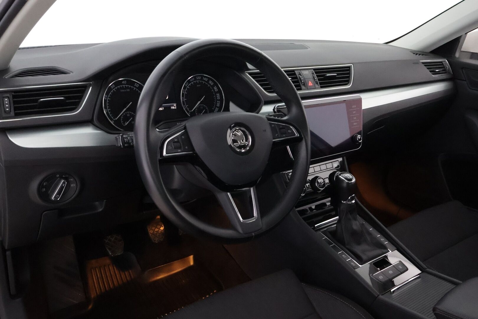 Skoda Superb 2018 1,4 TSI ACT Ambition BusinessLine * Webasto / Lämmitettävä Tuulilasi / Muistipenkki / Peruutustutkat / Vakkari / Suomiauto*