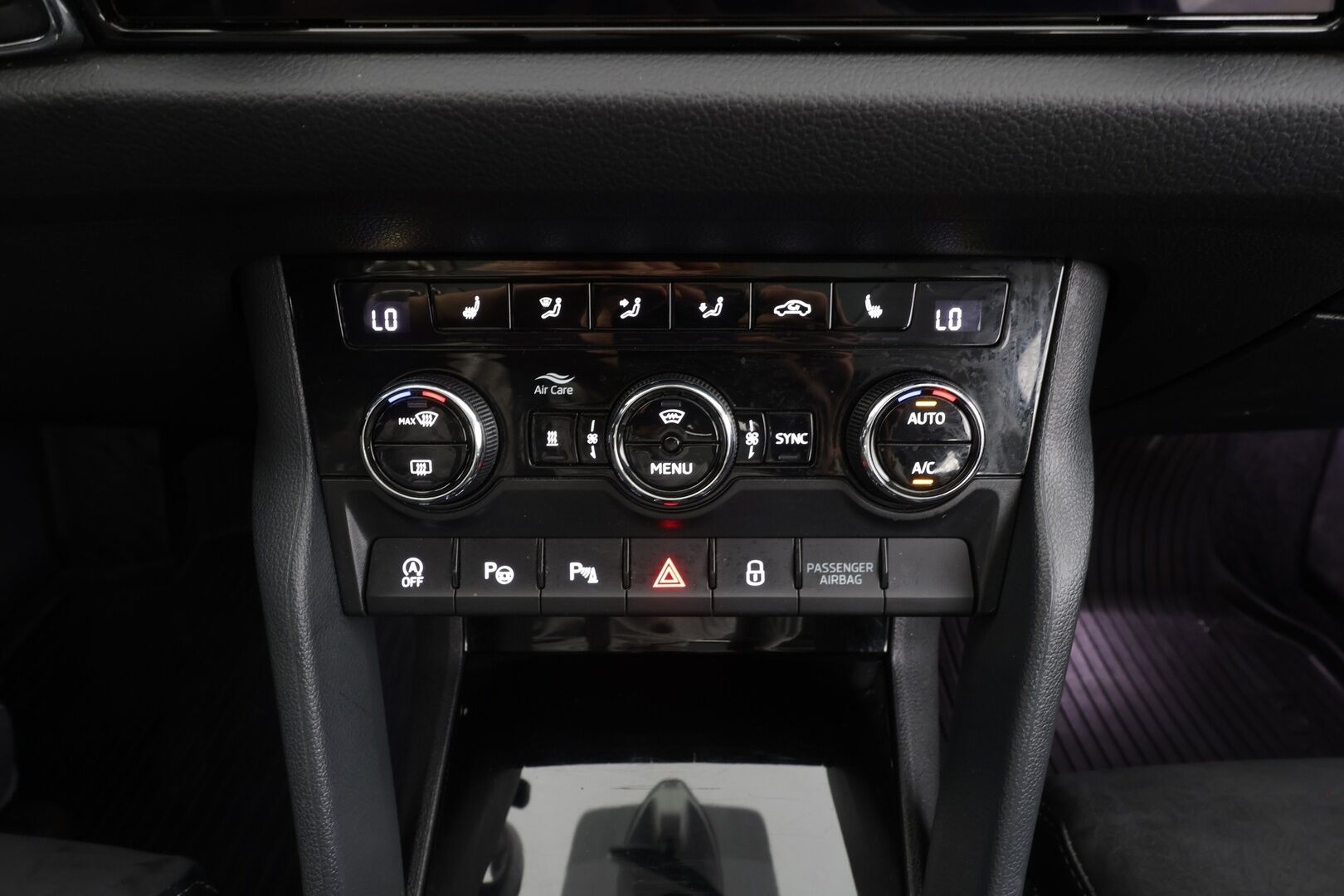 Skoda Kodiaq 2018 1,4 TSI 4x4 Style DSG Autom. - ACC | Webasto | Muisitpenkit | Canton | P.Kamera | Puolinahat | Keyless | LED | Apple&Android | 1.Om Suomi-auto | Kahdet Renkaat