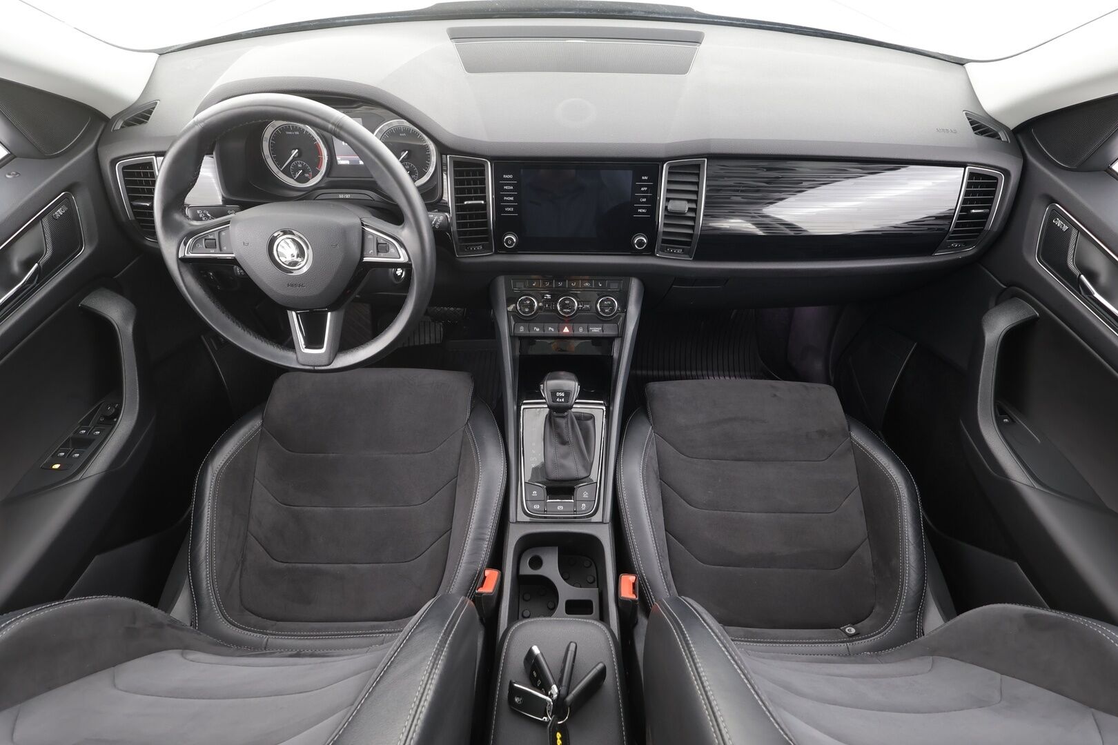 Skoda Kodiaq 2018 1,4 TSI 4x4 Style DSG Autom. - ACC | Webasto | Muisitpenkit | Canton | P.Kamera | Puolinahat | Keyless | LED | Apple&Android | 1.Om Suomi-auto | Kahdet Renkaat