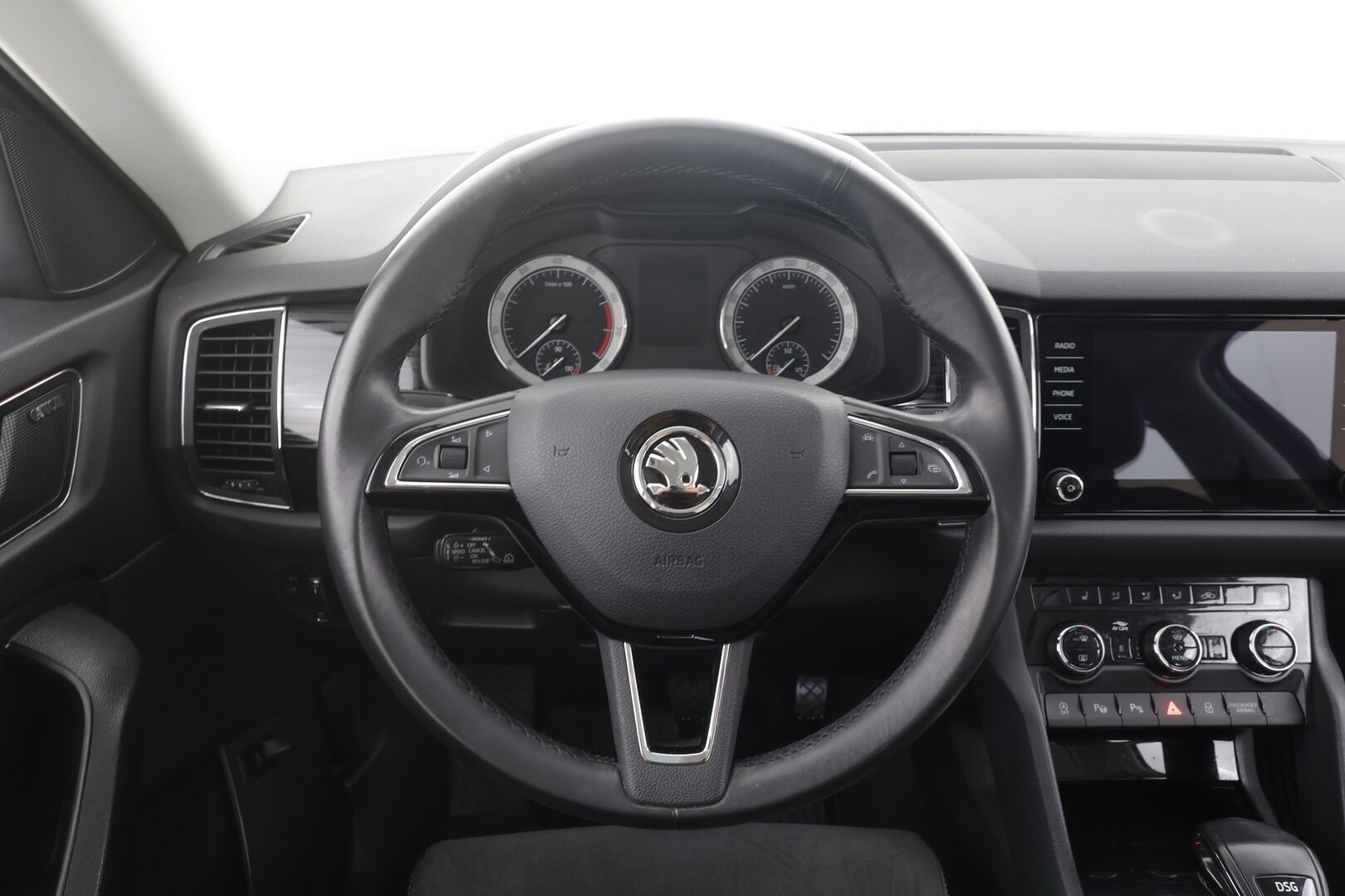 Skoda Kodiaq 2018 1,4 TSI 4x4 Style DSG Autom. - ACC | Webasto | Muisitpenkit | Canton | P.Kamera | Puolinahat | Keyless | LED | Apple&Android | 1.Om Suomi-auto | Kahdet Renkaat