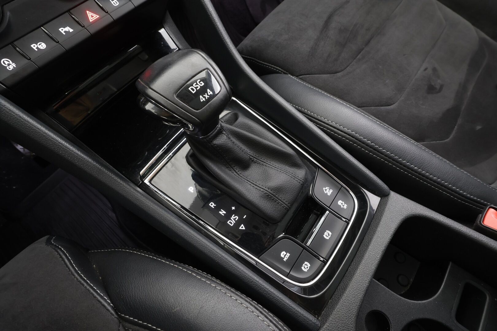Skoda Kodiaq 2018 1,4 TSI 4x4 Style DSG Autom. - ACC | Webasto | Muisitpenkit | Canton | P.Kamera | Puolinahat | Keyless | LED | Apple&Android | 1.Om Suomi-auto | Kahdet Renkaat